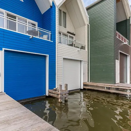 Holiday home The Boathouse *